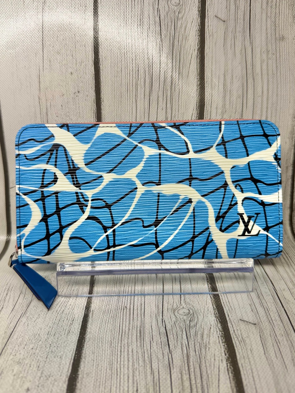 LIKE NEW Louis Vuitton Limited Edition Epi Zippy Wallet Aqua Cruise Collection